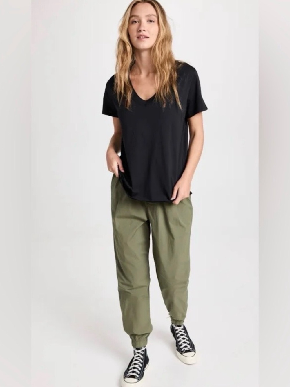 AYR Vito vneck tee black small
